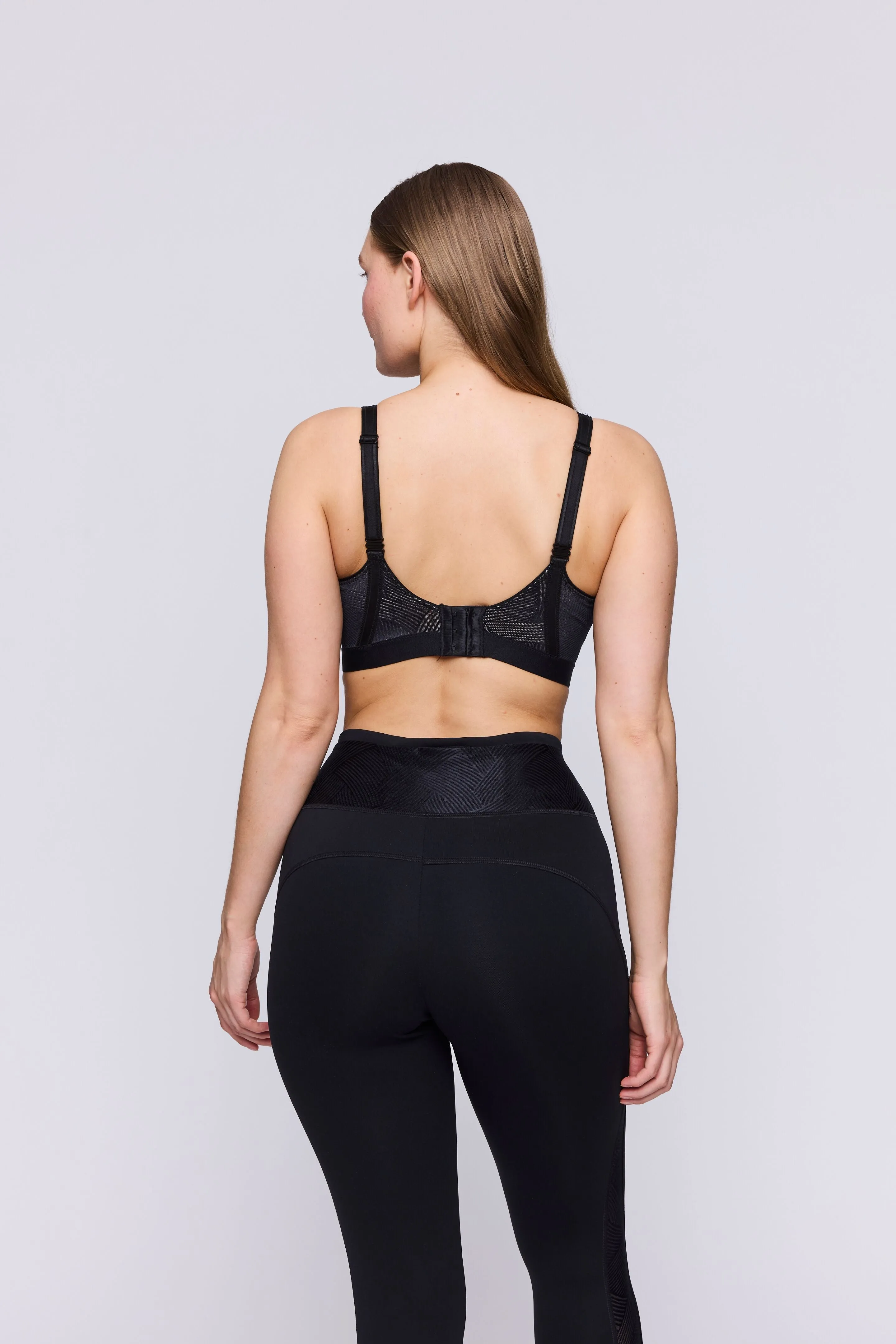 The Game Wired Sports Bra In Black - Prima Donna